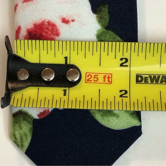 ORIGINAL PENGUIN Cotton Floral Tie - Picture 7 of 7